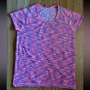Nike Women's Multicolor Short Sleeve Tee